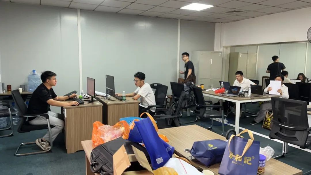 《致敬，，，，，，奋斗的青春》